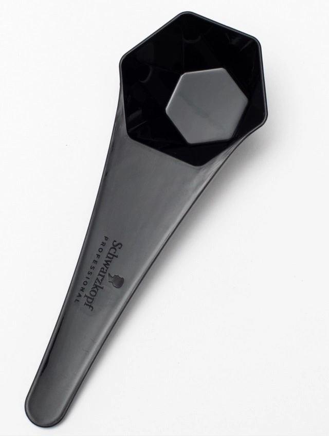 Miarki do rozjaśniaczy Schwarzkopf precyzyjne akcesorium do odmierzania produktów koloryzujących